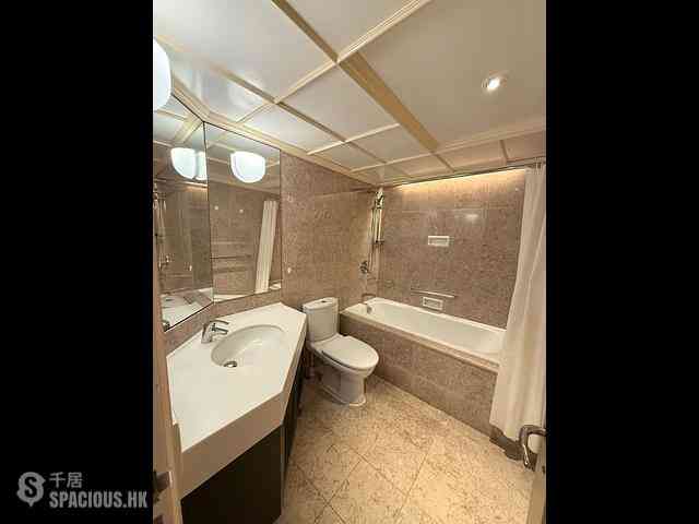 Wan Chai - Convention Plaza Apartments 04