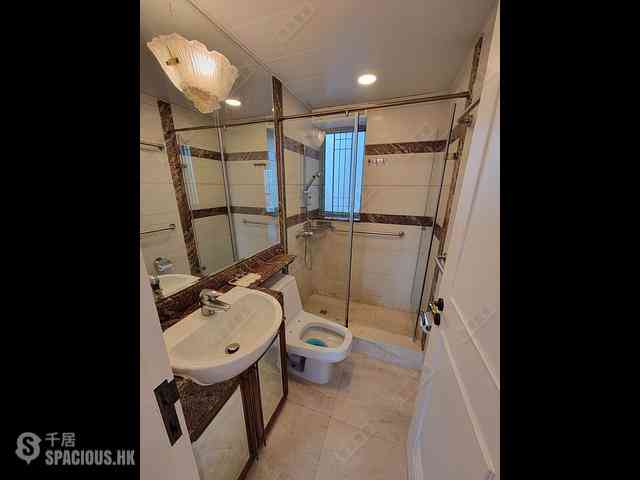 Tsim Sha Tsui - The Victoria Towers Tower 3 07