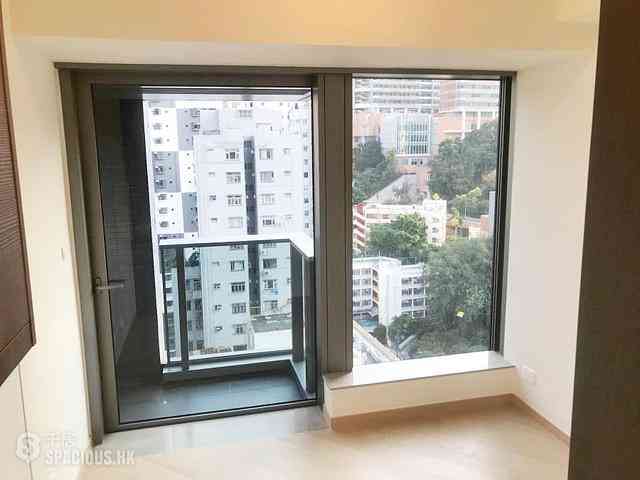 Shek Tong Tsui - Novum West 01