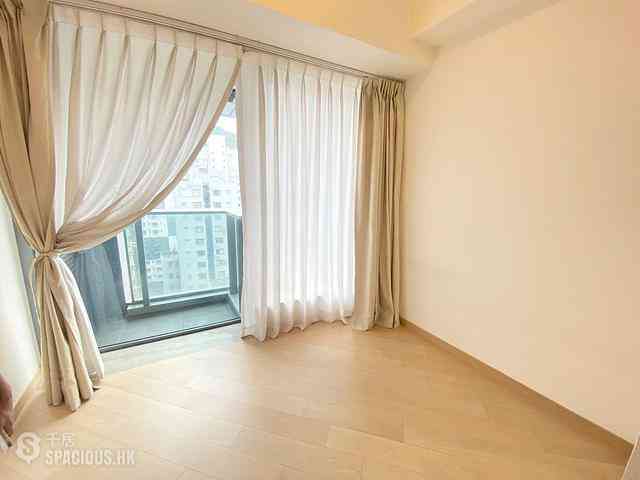 Shek Tong Tsui - Novum West 03