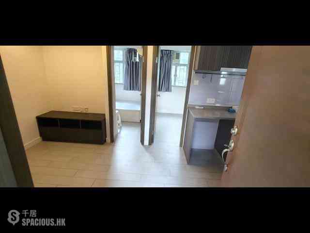 Shau Kei Wan - Sun Lee Building 11