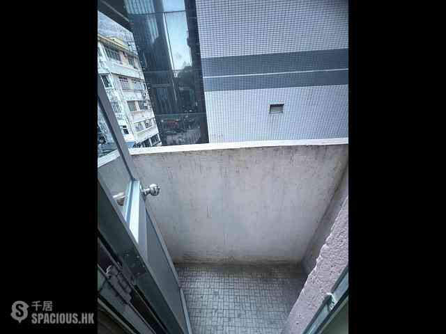 Tsim Sha Tsui - Ocean View Court 06