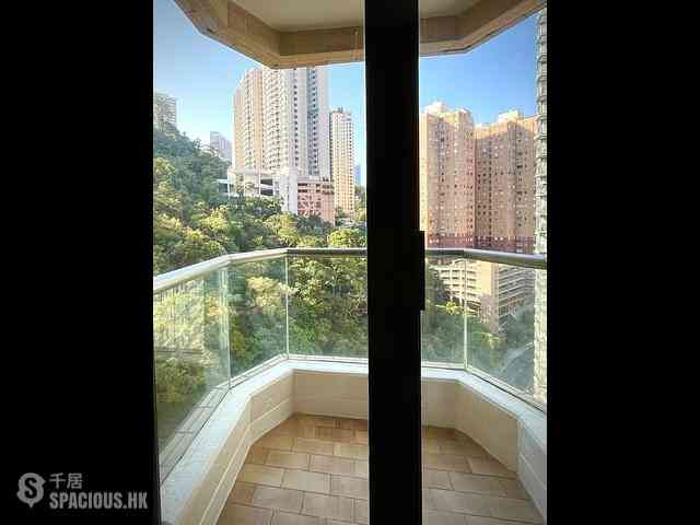 Tai Hang - Ronsdale Garden 01
