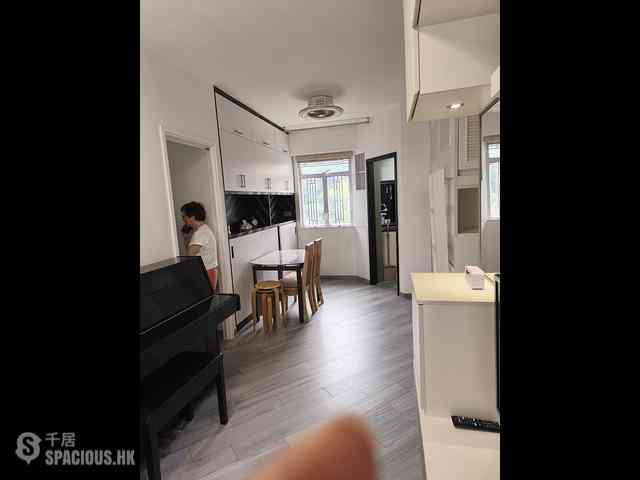 Shau Kei Wan - Sun Sing Building 04