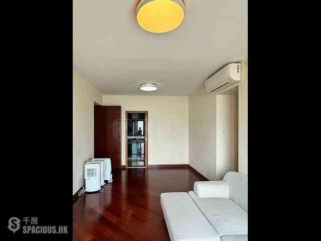 West Kowloon - The Arch Sky Tower (Block 1) 02