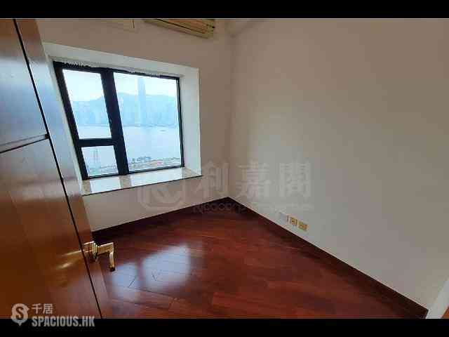 West Kowloon - The Arch Sky Tower (Block 1) 06