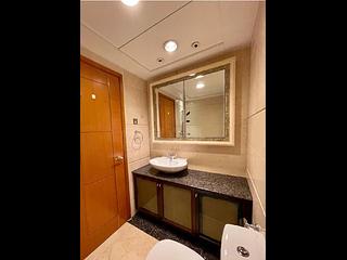 West Kowloon - The Arch Sky Tower (Block 1) 09