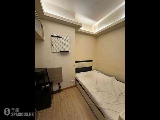 Causeway Bay - Kwong On Building 06