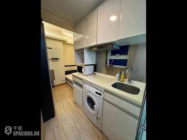 Causeway Bay - Kwong On Building 01