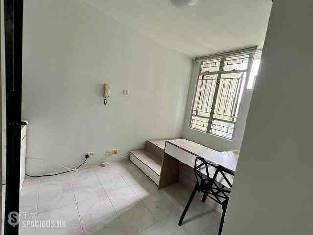 Sai Wan Ho - Tung Yan Court Foon Yan House (Block A) 02