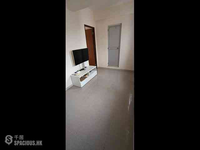 Shau Kei Wan - Tung Tai Building 04
