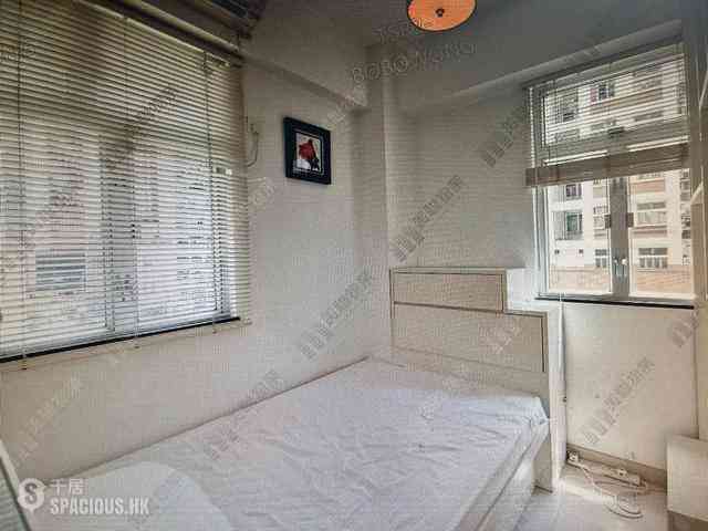 Wan Chai - Luen Fat Mansion 02