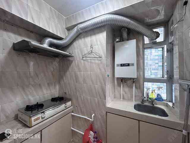 Wan Chai - Causeway Centre Block B 03