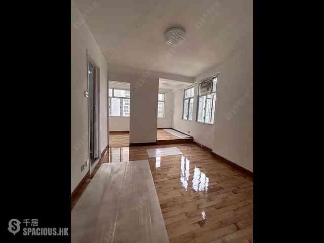 Wan Chai - Causeway Centre Block B 05