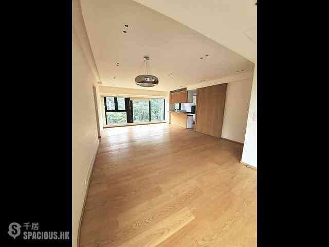 Mid Levels Central - Tavistock II 04