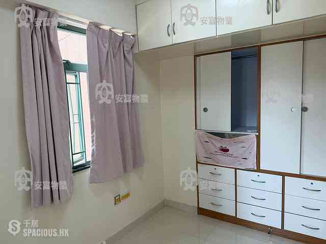 Tai Po - Fook On Building 09