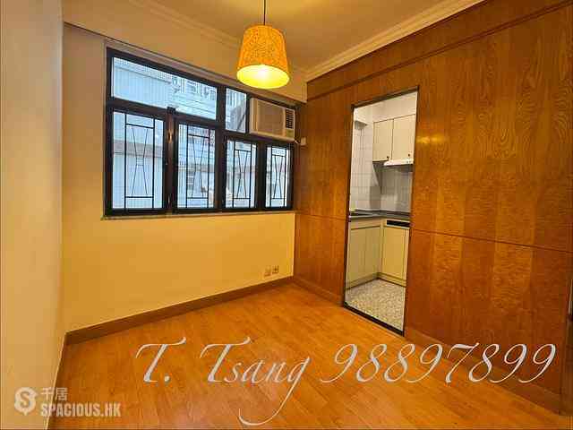 Wan Chai - Man Tung Building 04