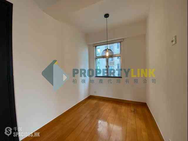 Soho - King Ho Building 05