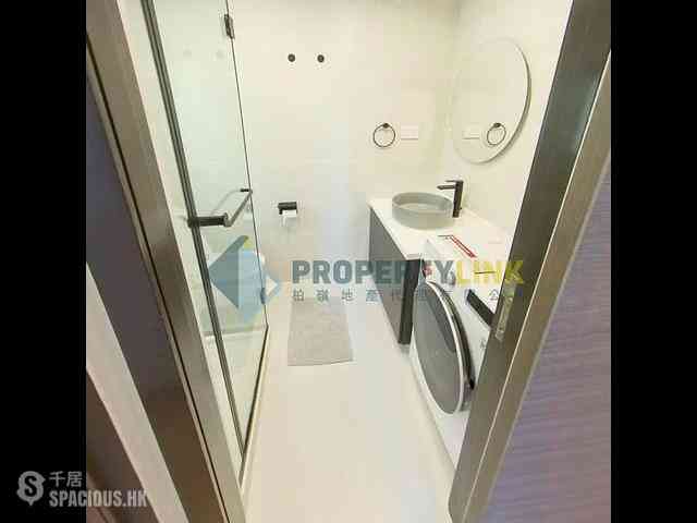 Sai Ying Pun - Centre Place 08