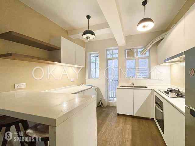 Mid Levels Central - Mountain View Court 06