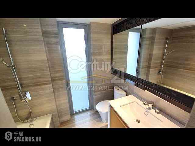 Sai Ying Pun - The Summa Block 2 09