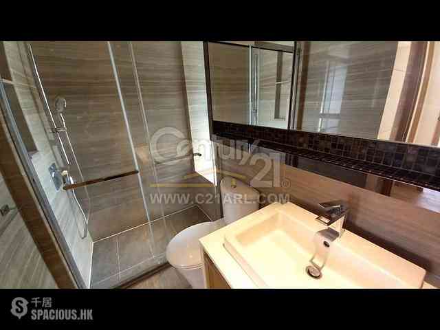 Sai Ying Pun - The Summa Block 2 18