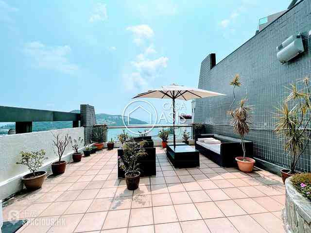 Chung Hom Kok - Pinewaver Villas 01