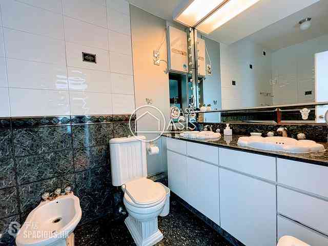 Chung Hom Kok - Pinewaver Villas 10