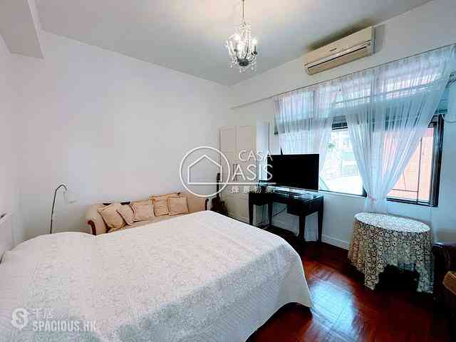 Chung Hom Kok - Pinewaver Villas 12