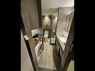 Central - 108-110, Wellington Street 02