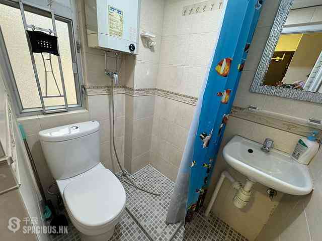 Causeway Bay - Shing Wah Mansion 05