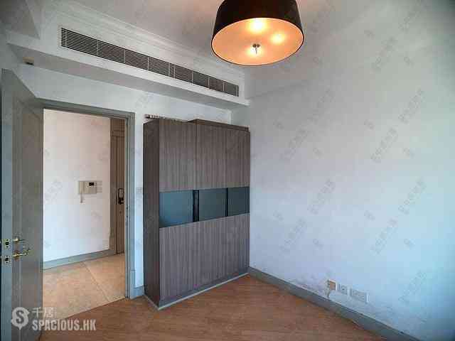 Mid Levels Central - Regence Royale Tower 2 05