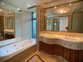 Mid Levels Central - Regence Royale Tower 2 10