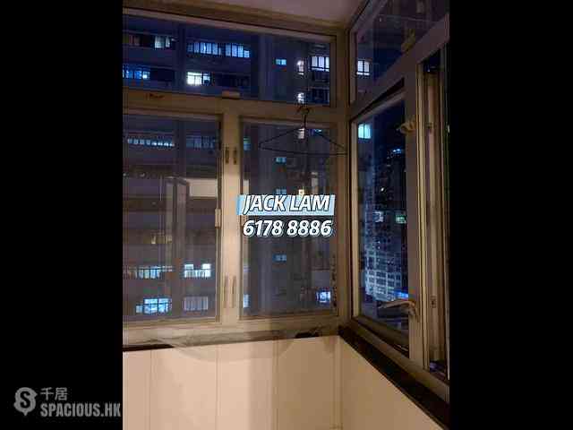 Mong Kok - Seng Fai Building 08