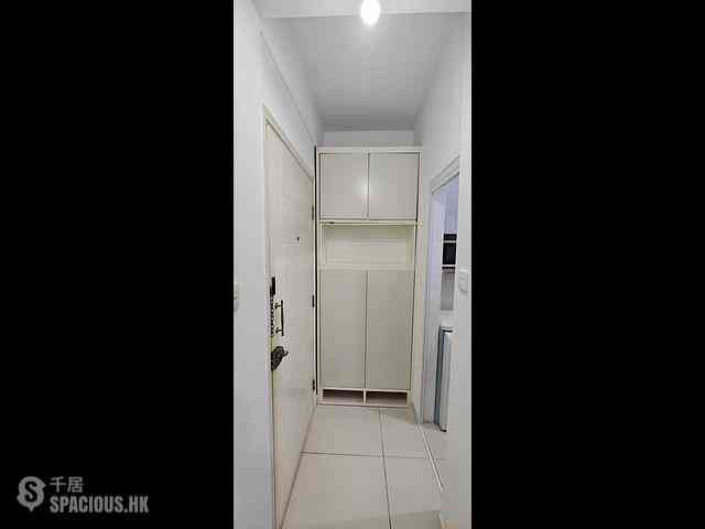 Wan Chai - Kwong Tak Mansion 07