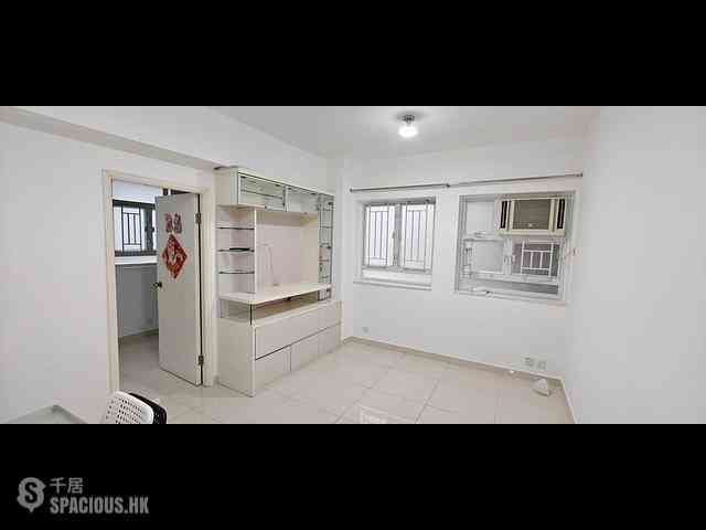 Wan Chai - Kwong Tak Mansion 01
