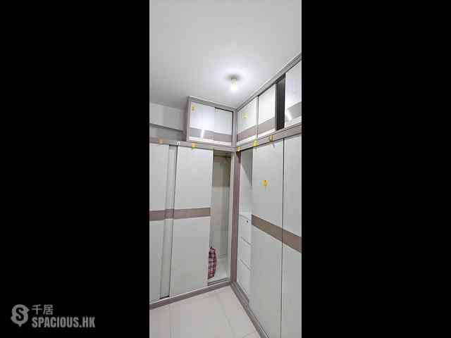 Wan Chai - Kwong Tak Mansion 04