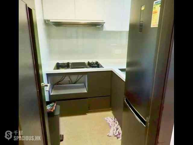 Sai Ying Pun - Centre Place 06