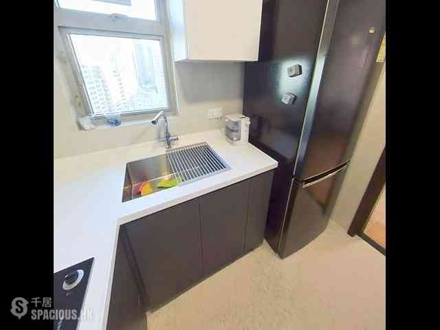 Sai Ying Pun - Centre Place 07