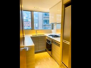 Sai Ying Pun - The Summa Block 2 05