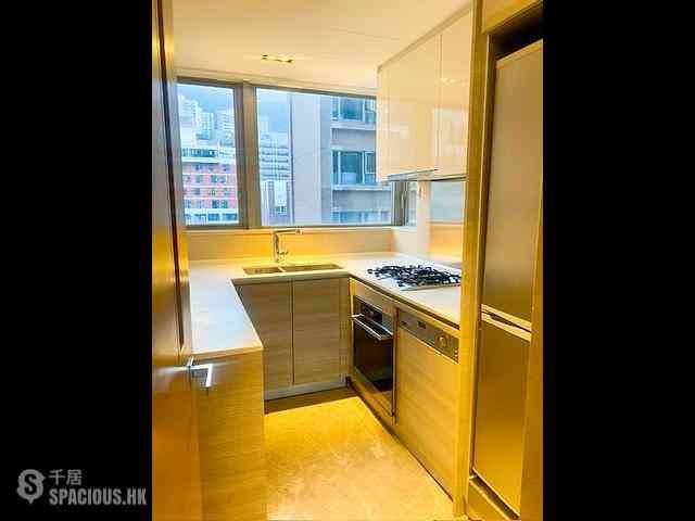 Sai Ying Pun - The Summa Block 2 05