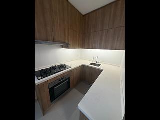Leighton Hill - Starlight House 02