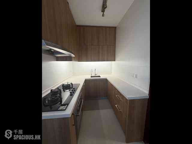 Leighton Hill - Starlight House 01
