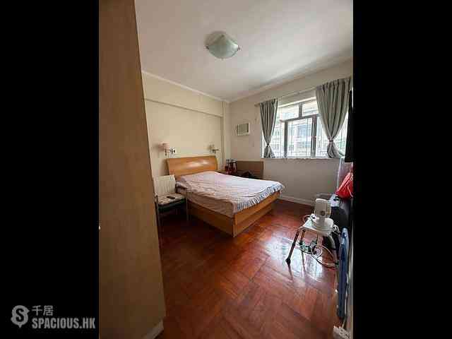 Happy Valley - Antonia House 03
