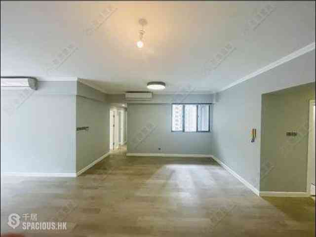 Mid Levels Central - Clovelly Court 01