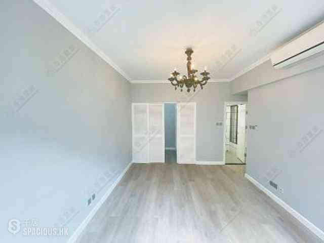 Mid Levels Central - Clovelly Court 02