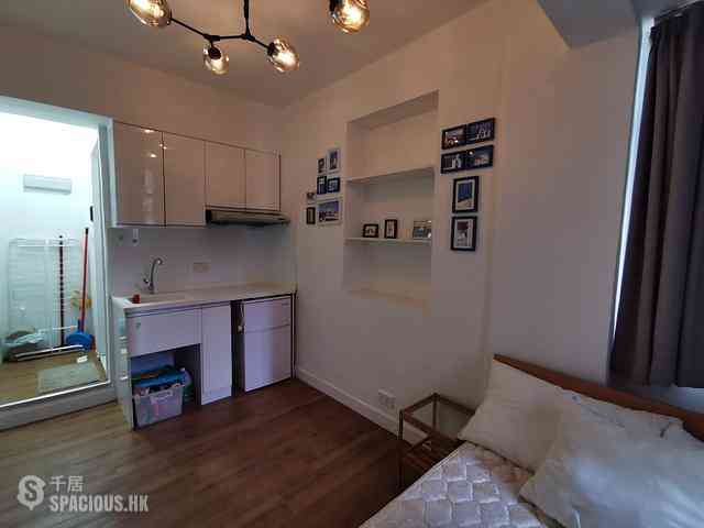 Sai Ying Pun - 114-116, First Street 08