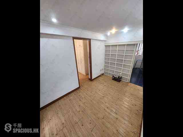 Mid Levels Central - Rich Court 06