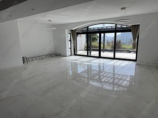 Stanley - Villa Rosa 02