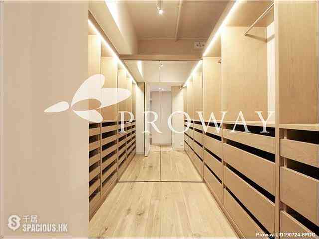 Sai Ying Pun - Orlins Court 08